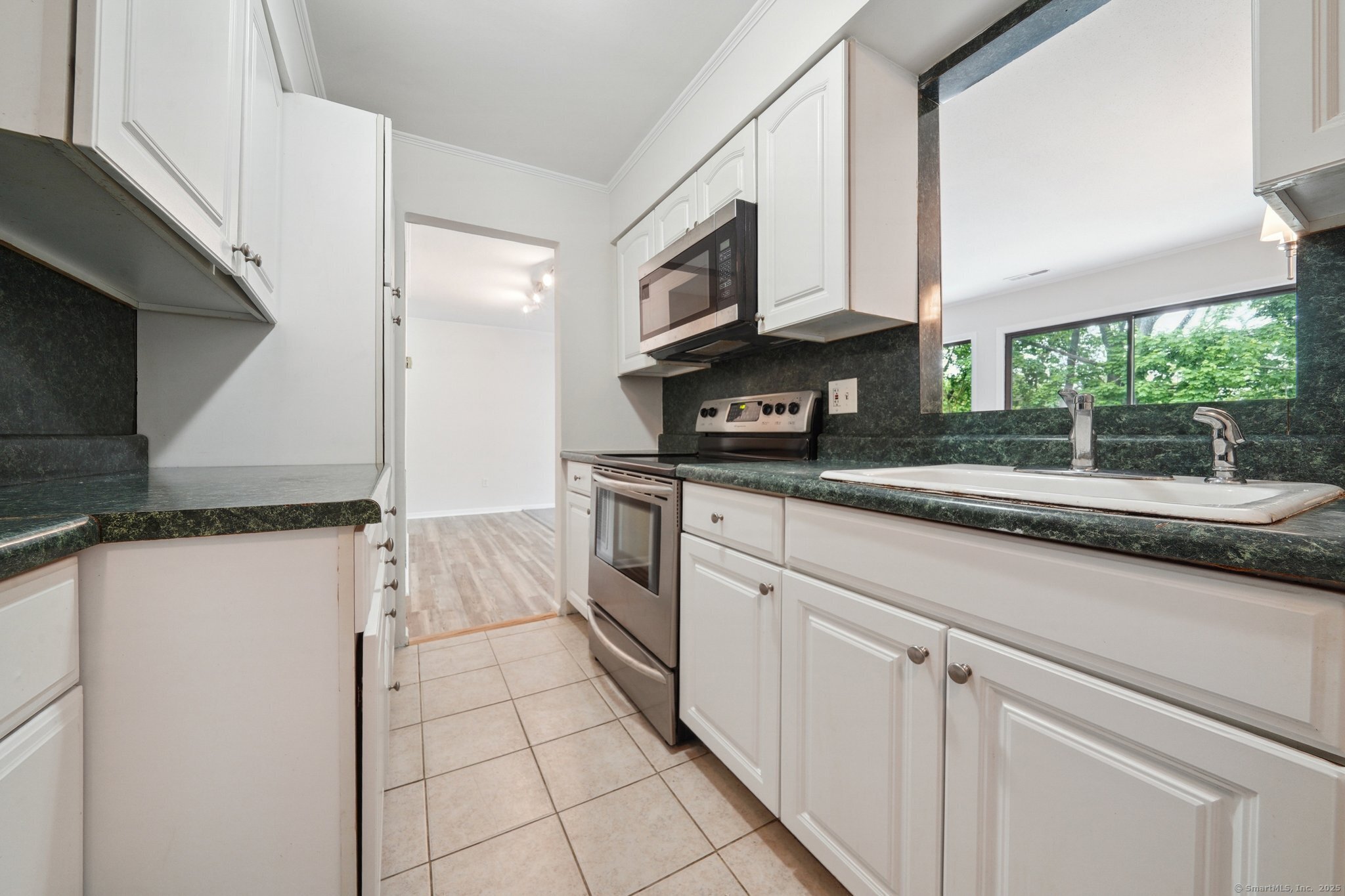 61 Riverside Avenue 15