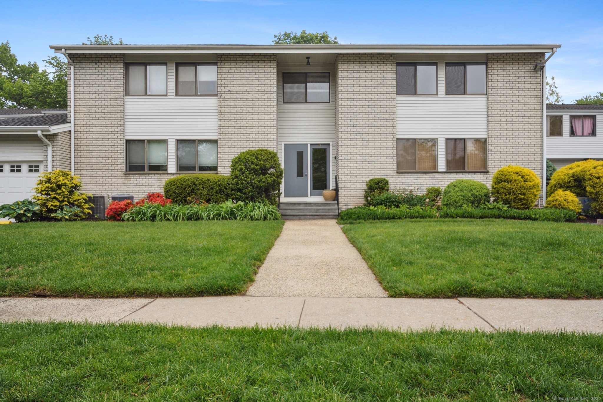 61 Riverside Avenue 15