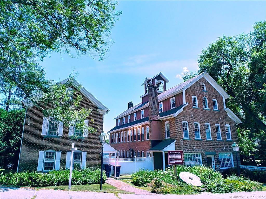8 Holley Street, Salisbury, Connecticut image 3