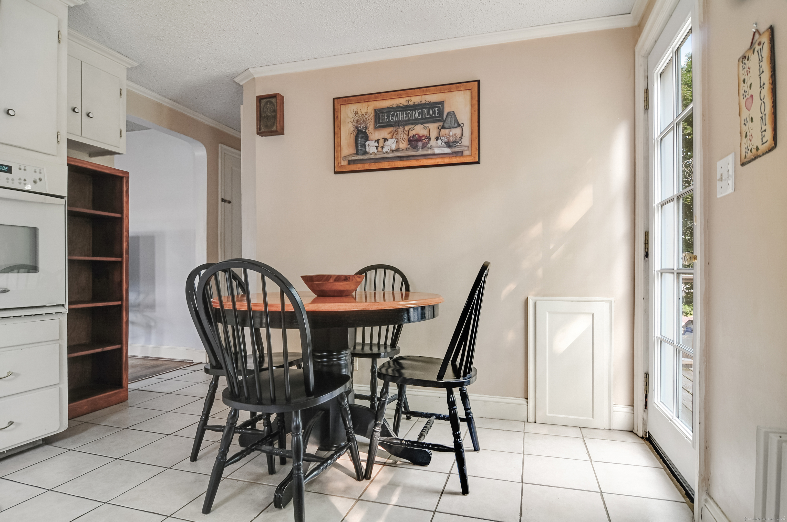 Manchester, Connecticut 06040, United States, 2 Bedrooms Bedrooms, ,1 BathroomBathrooms,Residential,Active,226690