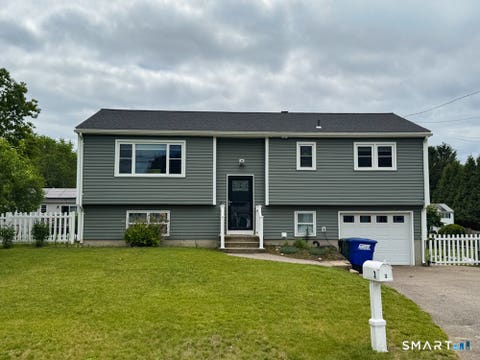 Homes For Sale - 3 Oriole Street<br/> Stonington, CT 06379