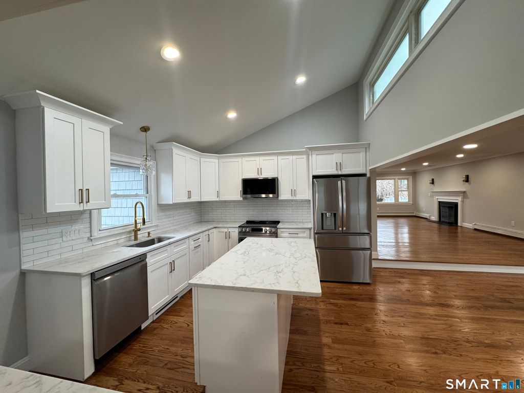 Photo of 1092 Ocean Avenue, New London, CT 06320 (MLS # 24164264)