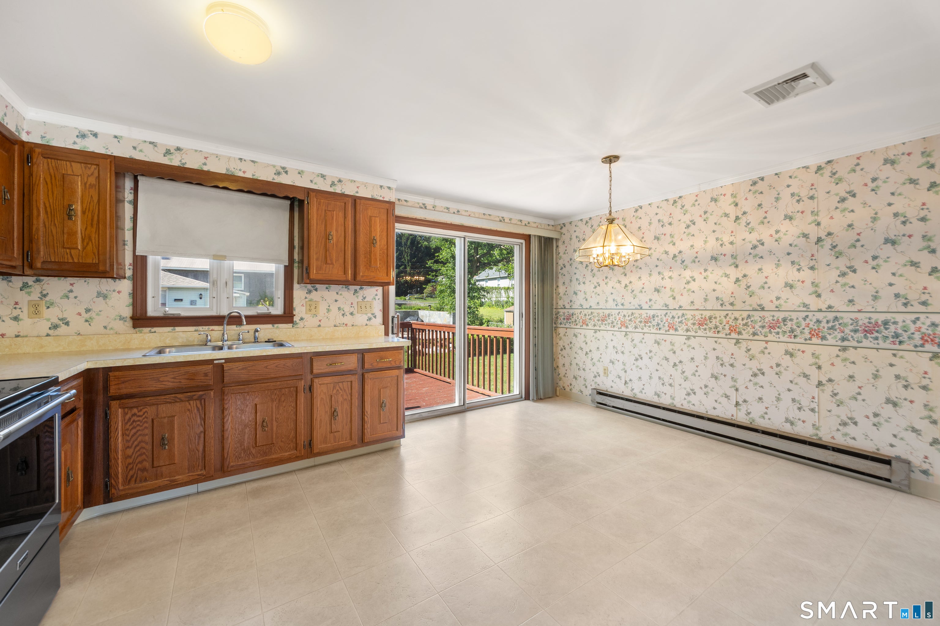 39 Munson Avenue
