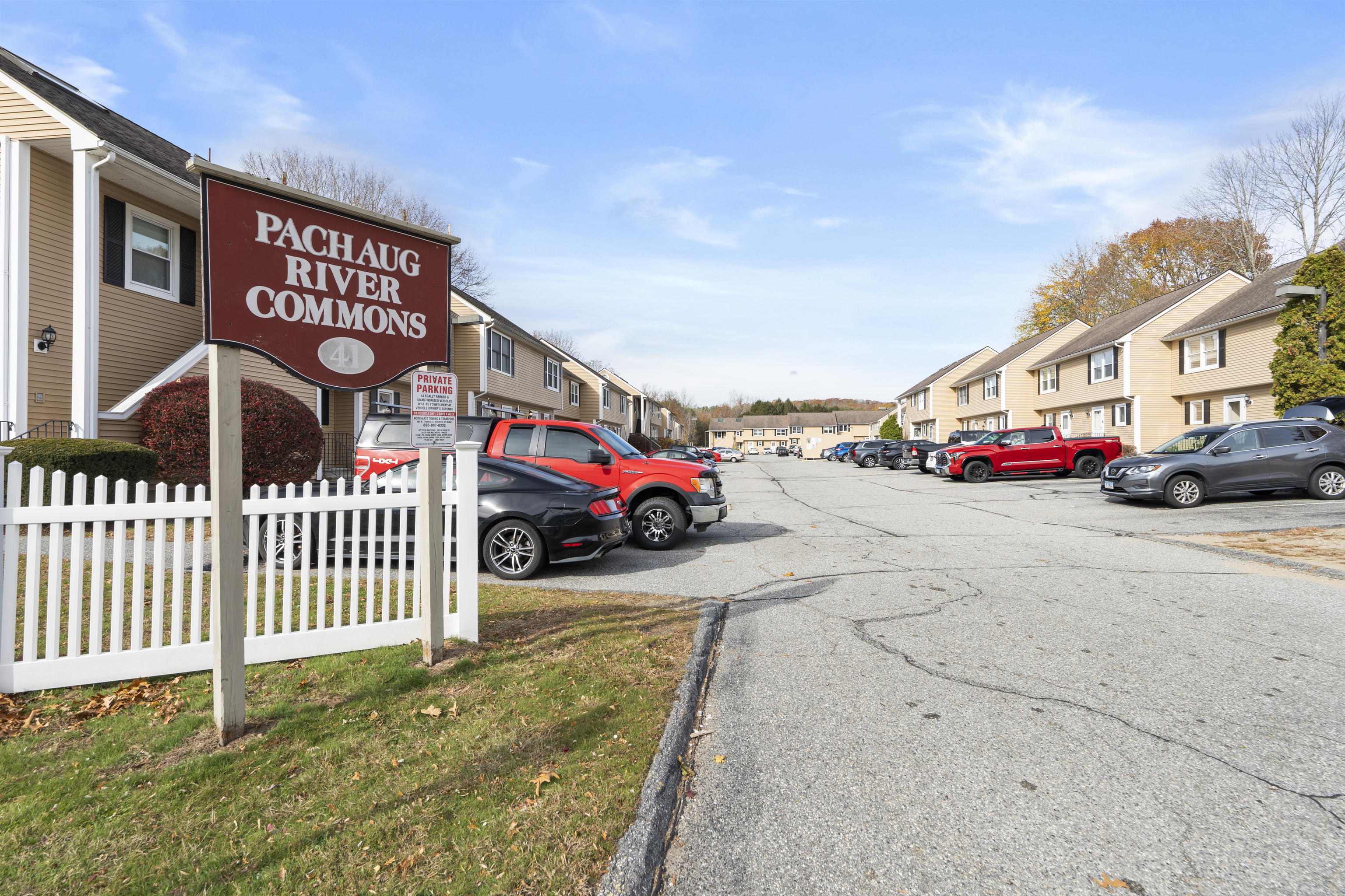 Griswold, Connecticut 06351, United States, 2 Bedrooms Bedrooms, ,2 BathroomsBathrooms,Residential,Active,241430