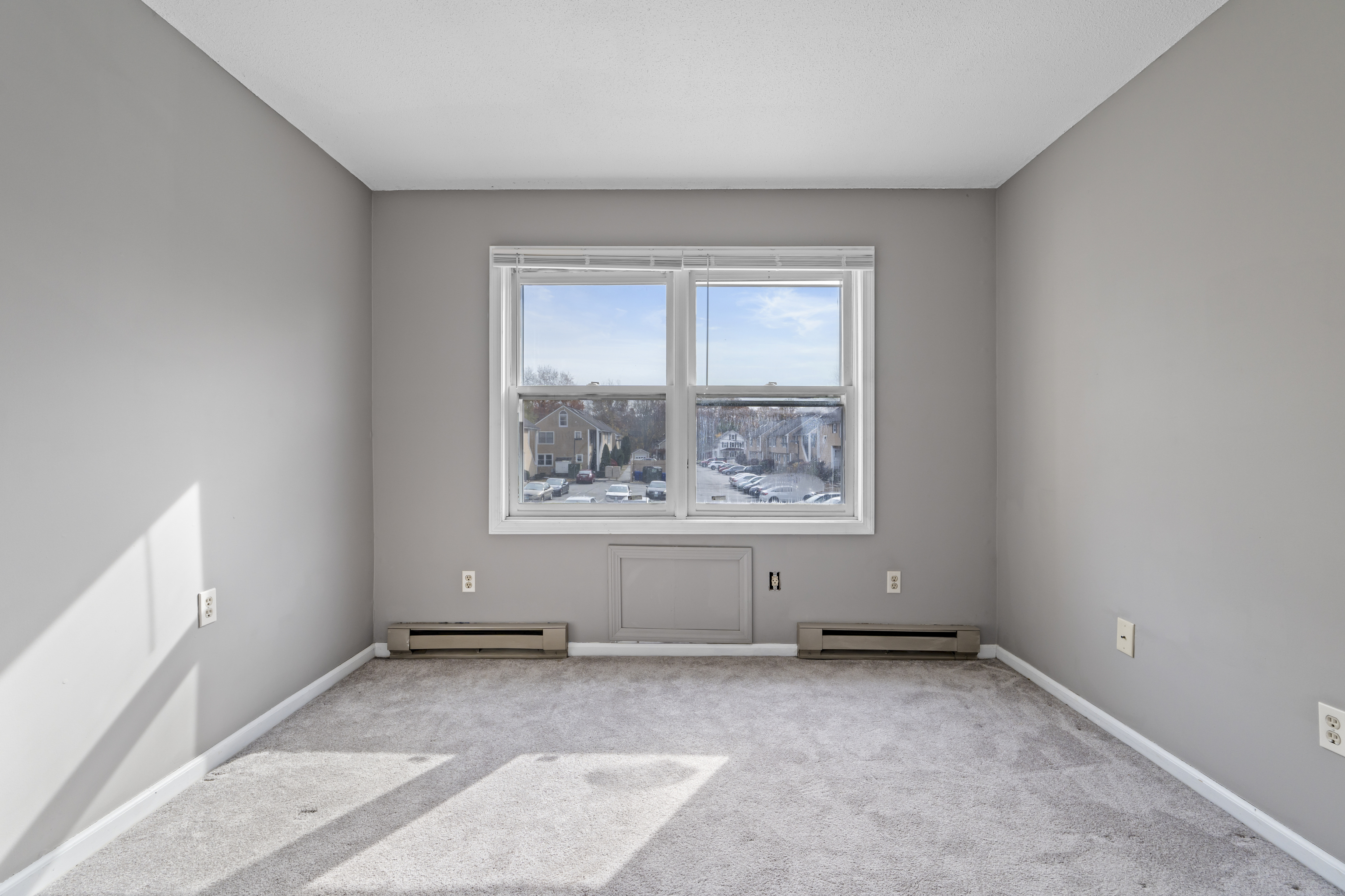 Griswold, Connecticut 06351, United States, 2 Bedrooms Bedrooms, ,2 BathroomsBathrooms,Residential,Active,241430