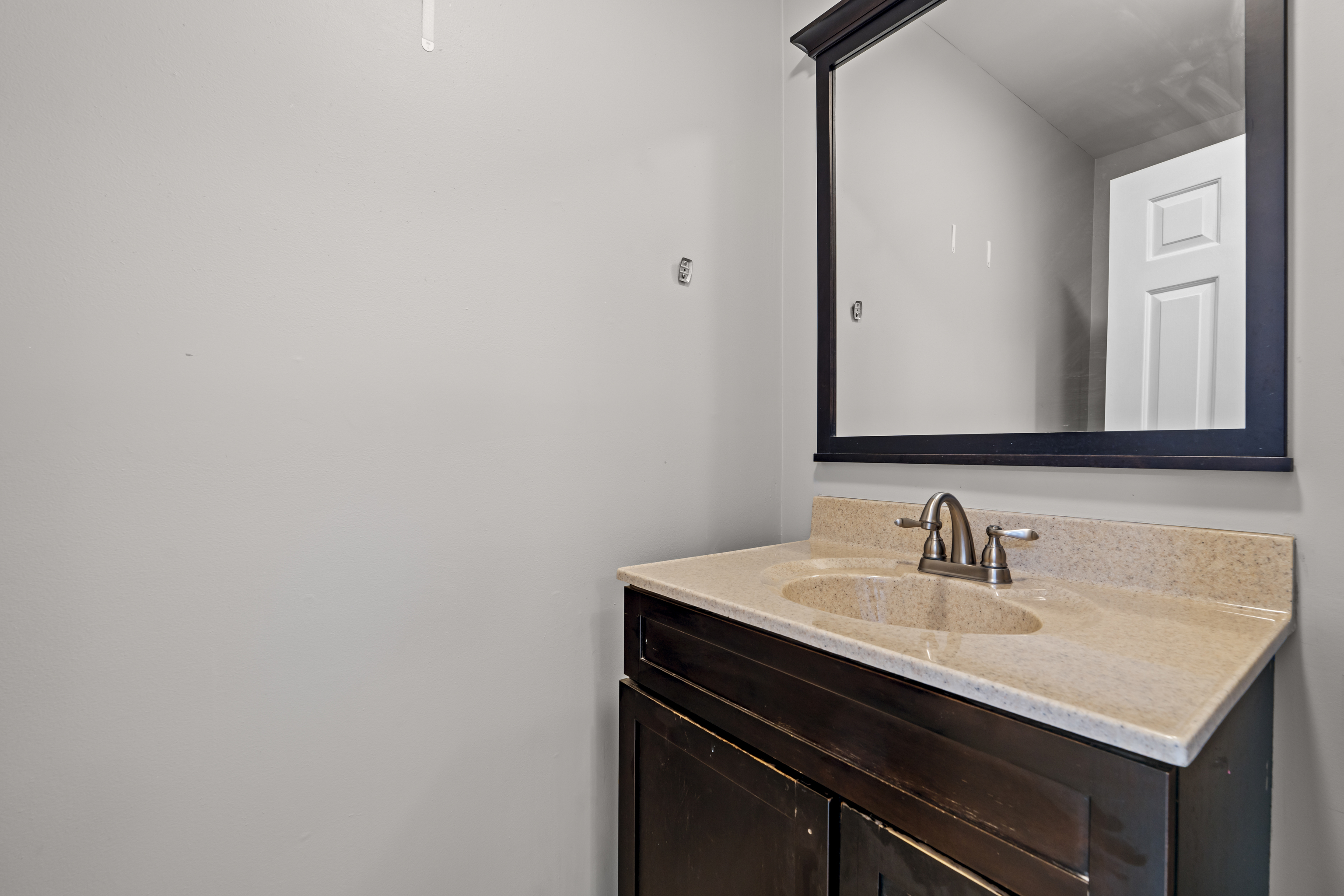 Griswold, Connecticut 06351, United States, 2 Bedrooms Bedrooms, ,2 BathroomsBathrooms,Residential,Active,241430