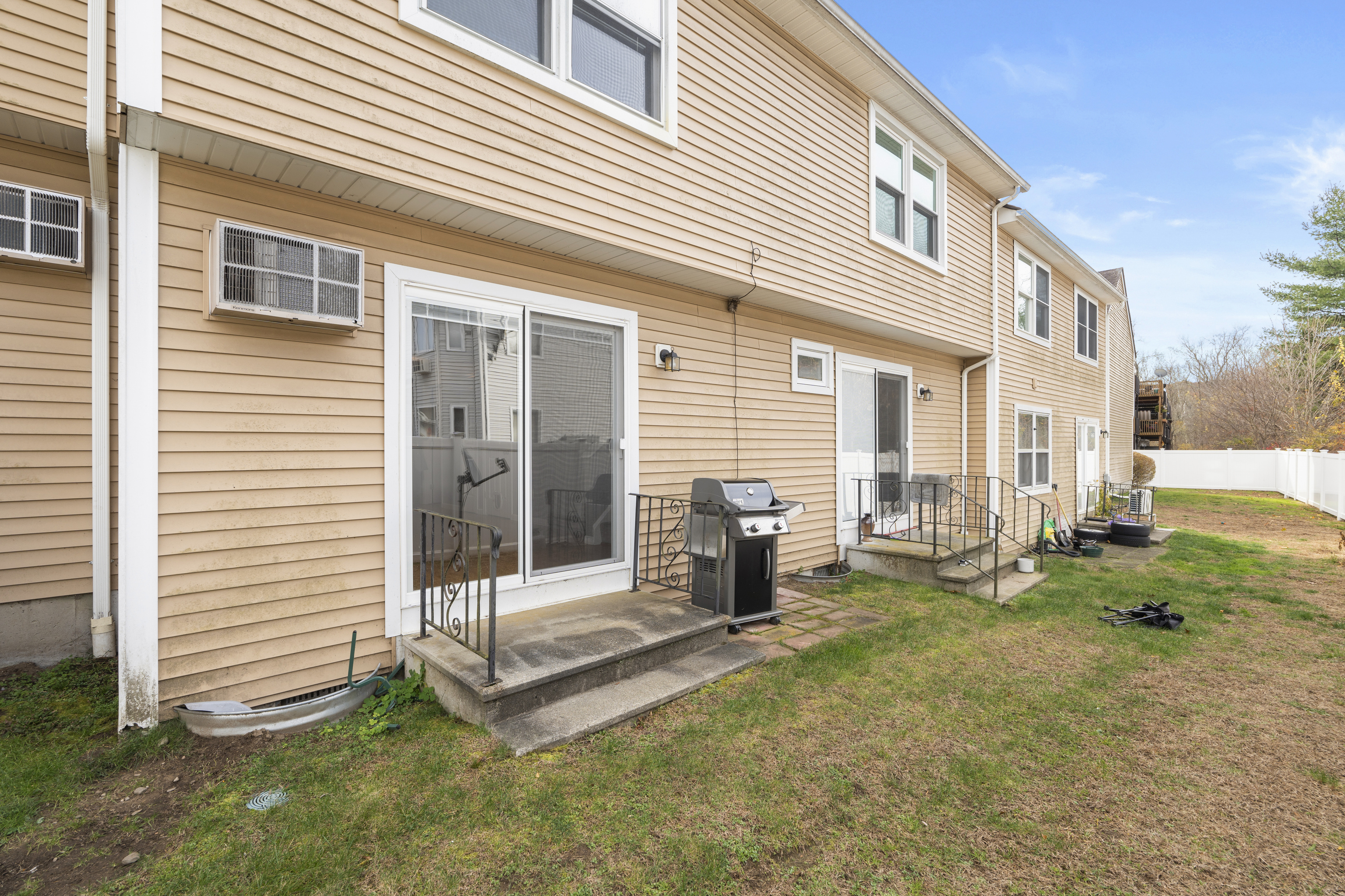 Griswold, Connecticut 06351, United States, 2 Bedrooms Bedrooms, ,2 BathroomsBathrooms,Residential,Active,241430