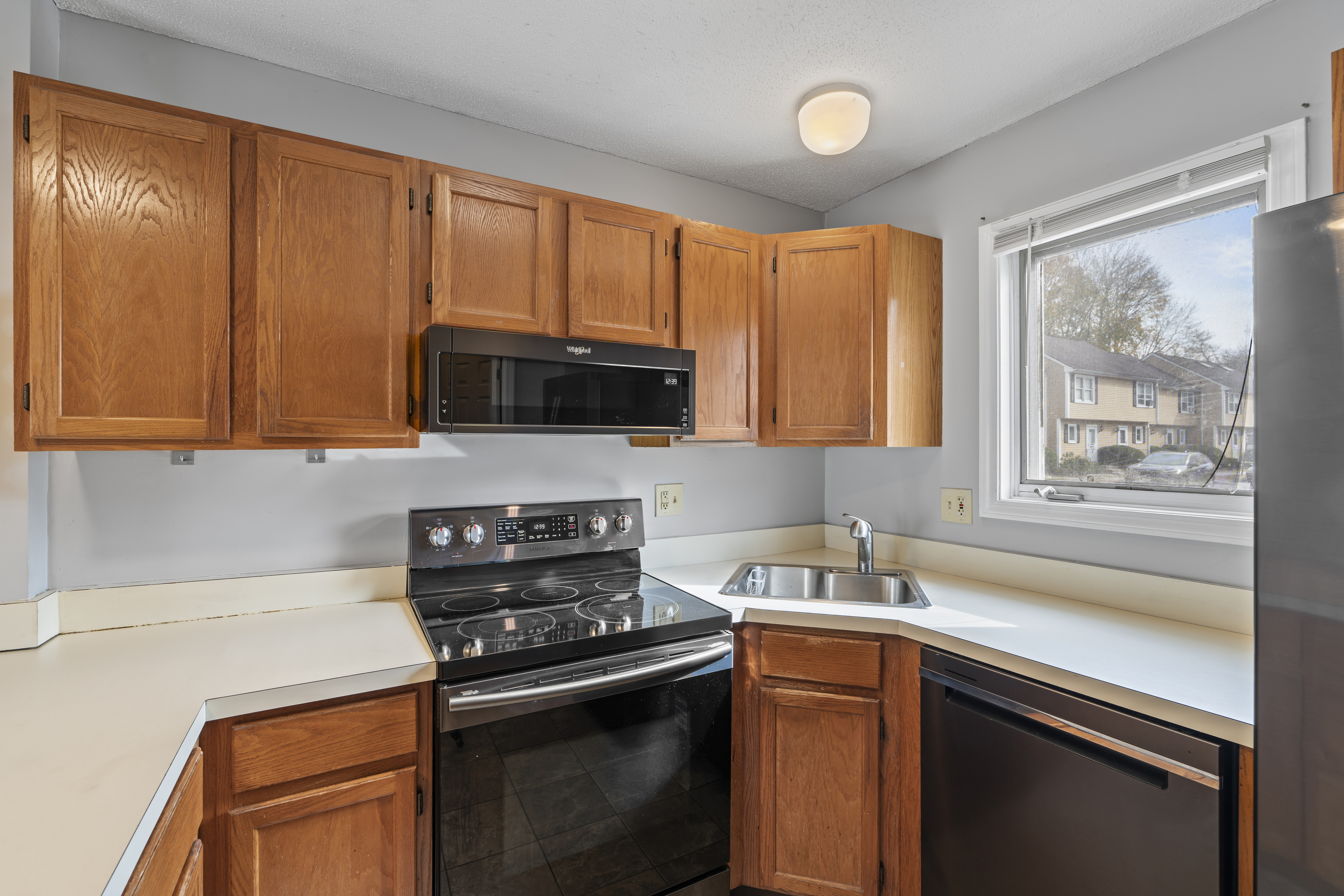 Griswold, Connecticut 06351, United States, 2 Bedrooms Bedrooms, ,2 BathroomsBathrooms,Residential,Active,241430