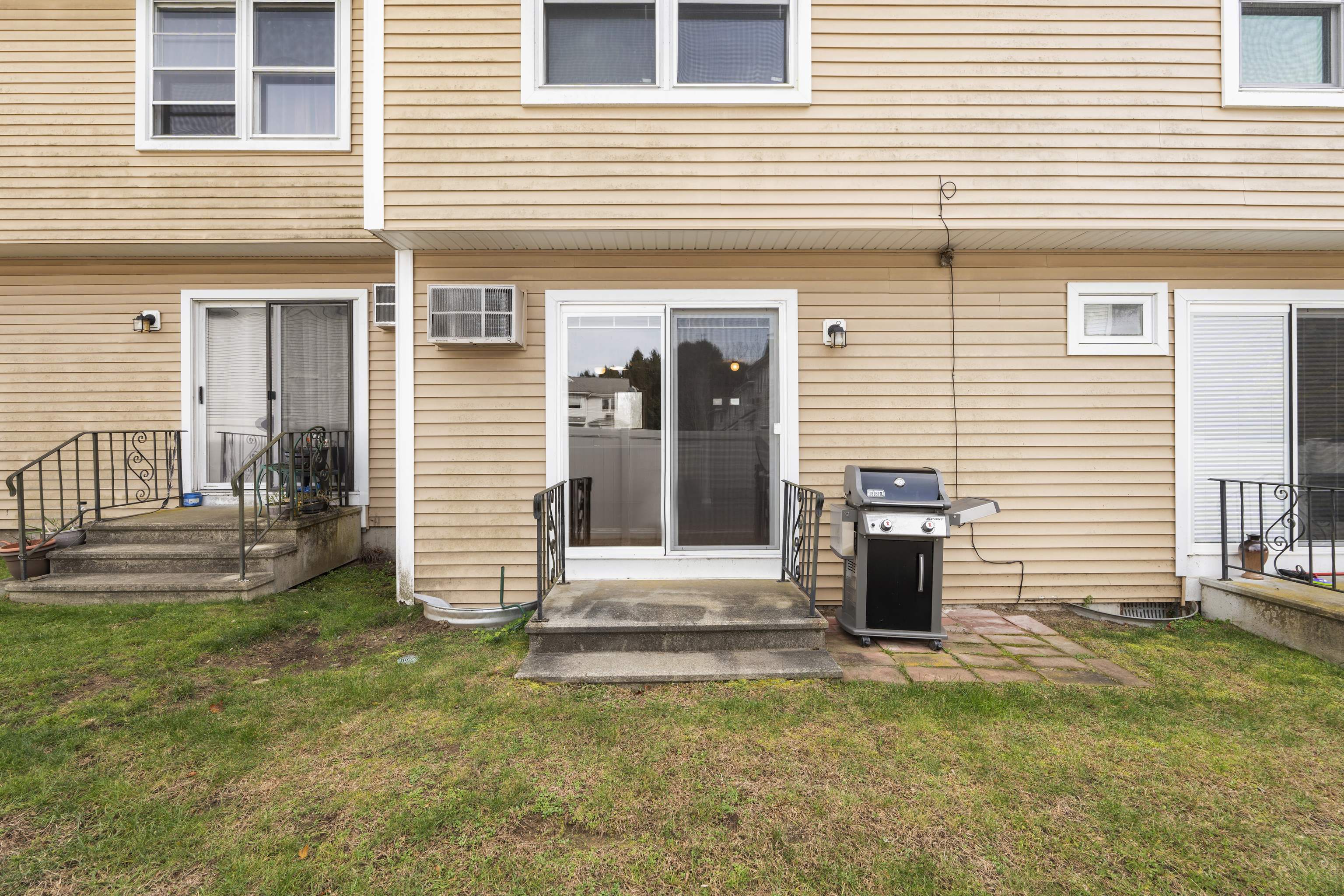 Griswold, Connecticut 06351, United States, 2 Bedrooms Bedrooms, ,2 BathroomsBathrooms,Residential,Active,241430