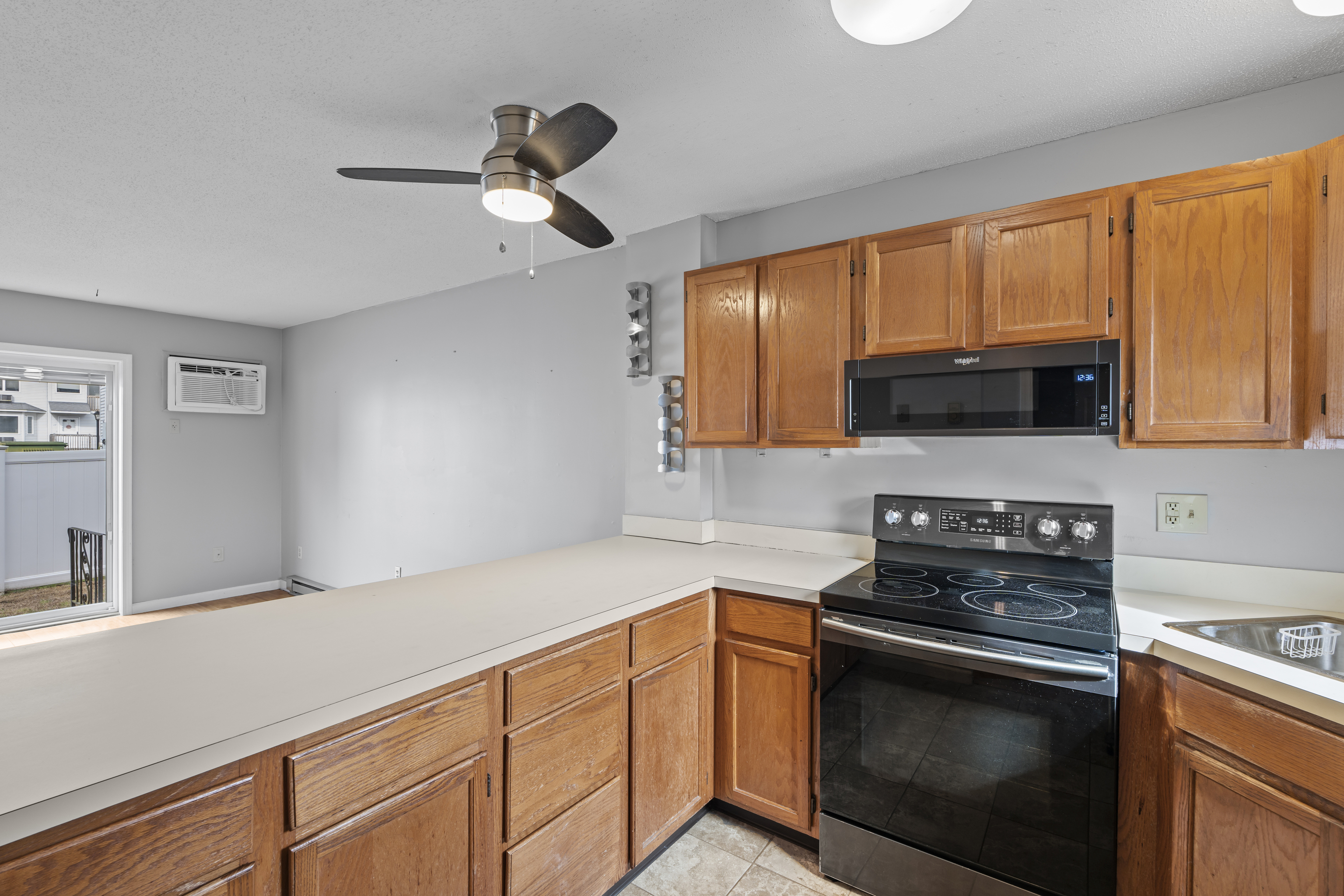 Griswold, Connecticut 06351, United States, 2 Bedrooms Bedrooms, ,2 BathroomsBathrooms,Residential,Active,241430