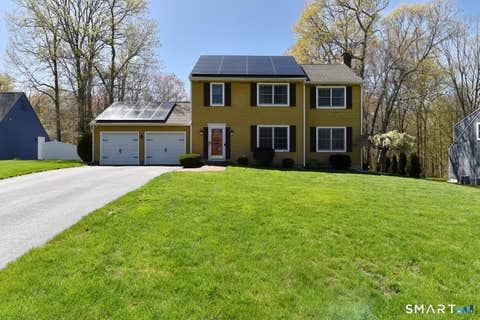 Homes For Sale - 31 N Maple Street<br/> East Hampton, CT 06424