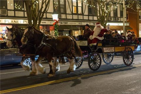 Tiny photo for 38 Olcott Way #38, Ridgefield, CT 06877 (MLS # 24149165)