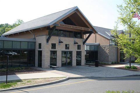 Tiny photo for 38 Olcott Way #38, Ridgefield, CT 06877 (MLS # 24149165)