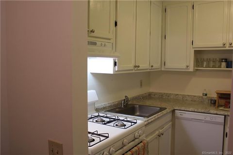 Tiny photo for 38 Olcott Way #38, Ridgefield, CT 06877 (MLS # 24149165)