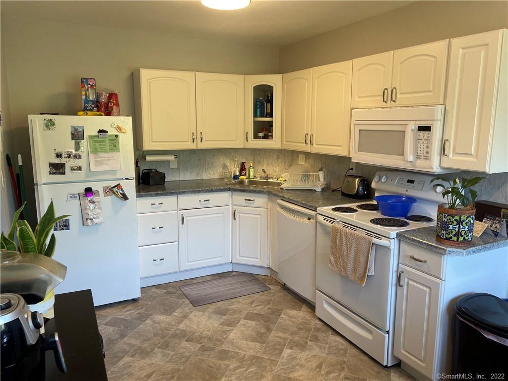 Photo 4 of 21 of 466 Middle Turnpike West 23U condo