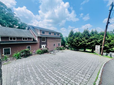 37 Fulton Drive New Fairfield CT 06812