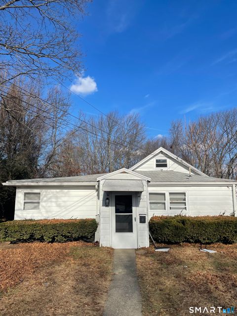 Photo of 70 Highlawn Street, Waterbury, CT 06705 (MLS # 24146234)