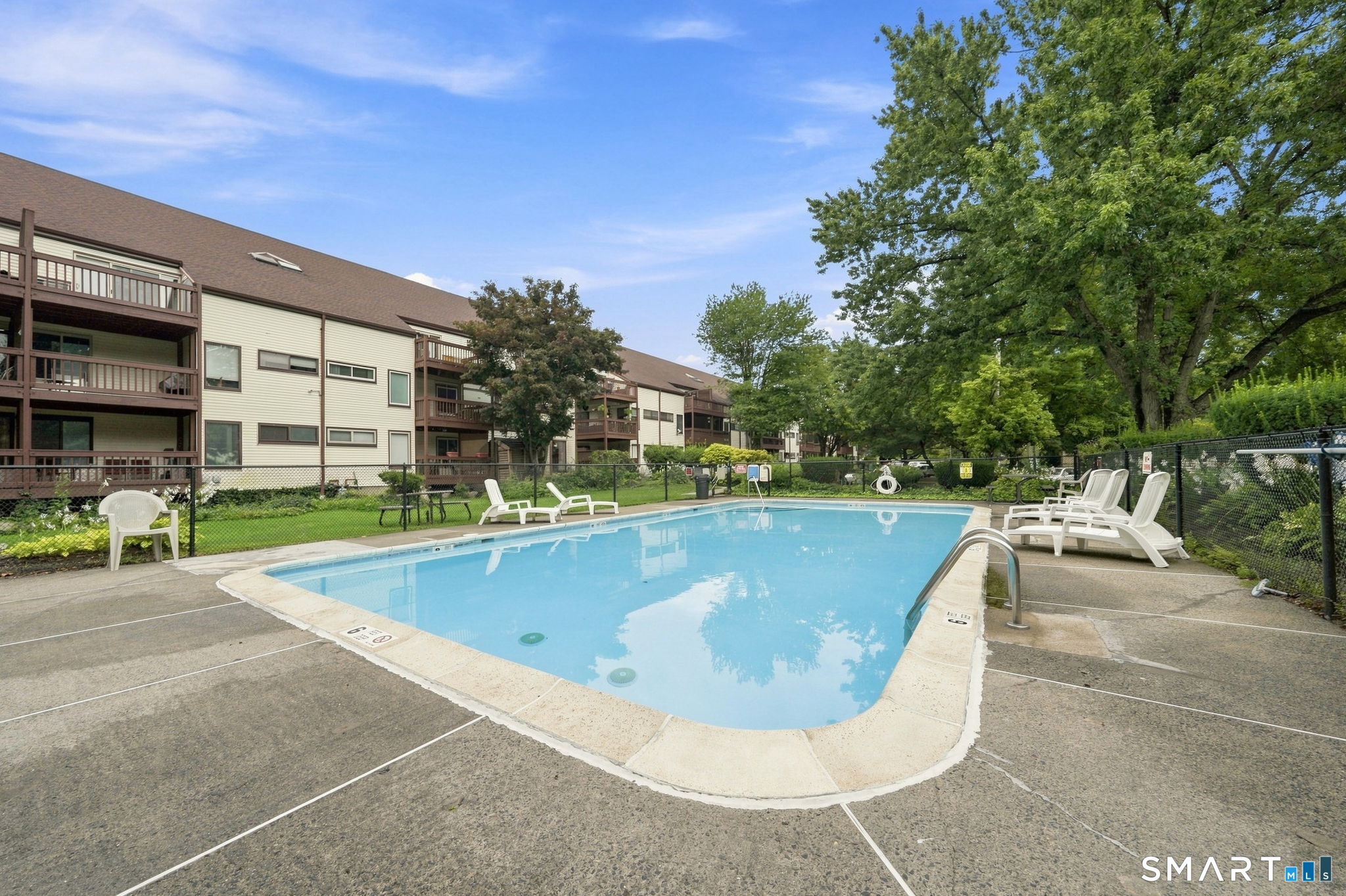 3699 Broadbridge Avenue 114