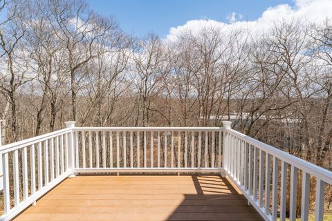 Tiny photo for 15 Freedom Way #92, East Lyme, CT 06357 (MLS # 24151714)