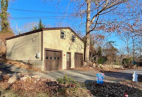 A home in Ledyard