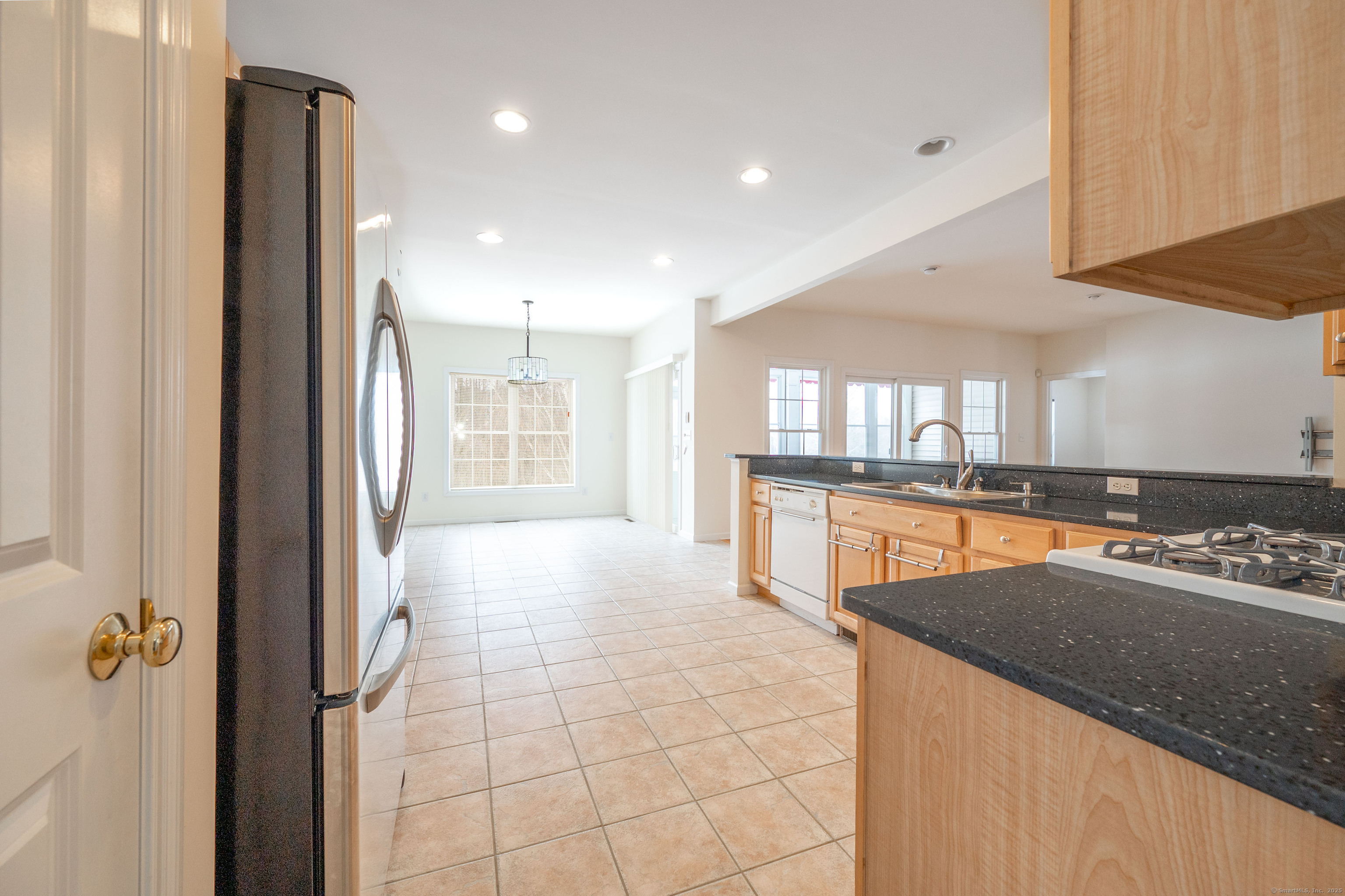 118 Country Club Drive #118, Oxford, Connecticut image 11