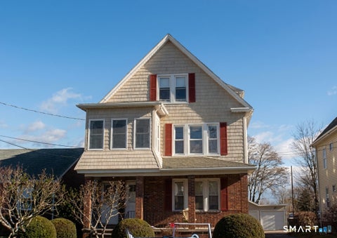 Multifamily For Rent - 73 Anderson Avenue<br/> New Haven County, West Haven, CT 06516