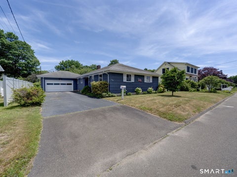 Photo of 20 Morgan Park, Clinton, CT 06413 (MLS # 24190198)