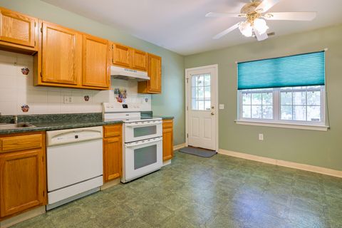 Tiny photo for 150 Forest Road #6, Milford, CT 06461 (MLS # 24133569)