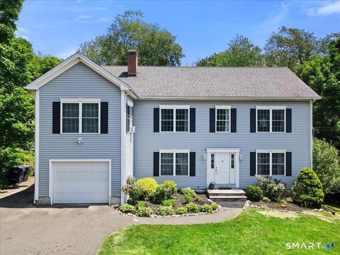 Photo of 5 Main Drive, Brookfield, CT 06804 (MLS # 24152704)