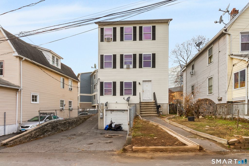 Photo of 10 Lipton Place, Stamford, CT 06902 (MLS # 24144538)