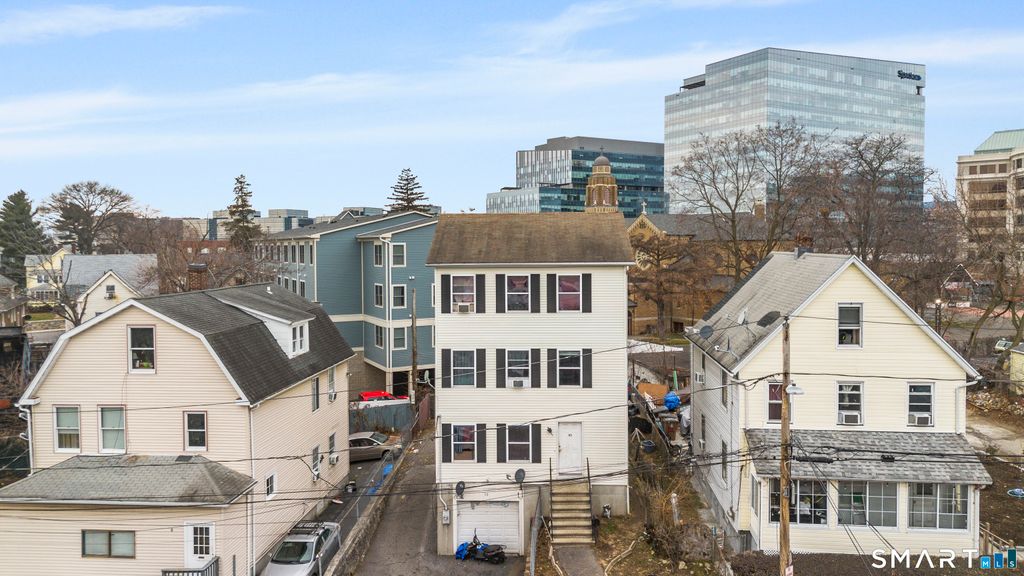 Photo of 10 Lipton Place, Stamford, CT 06902 (MLS # 24144538)