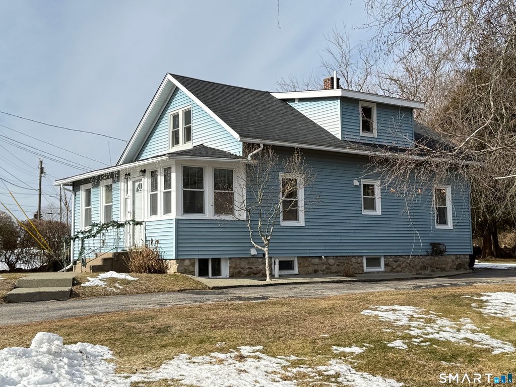 Photo of 2 Harbor View Avenue, Waterford, CT 06385 (MLS # 24150823)