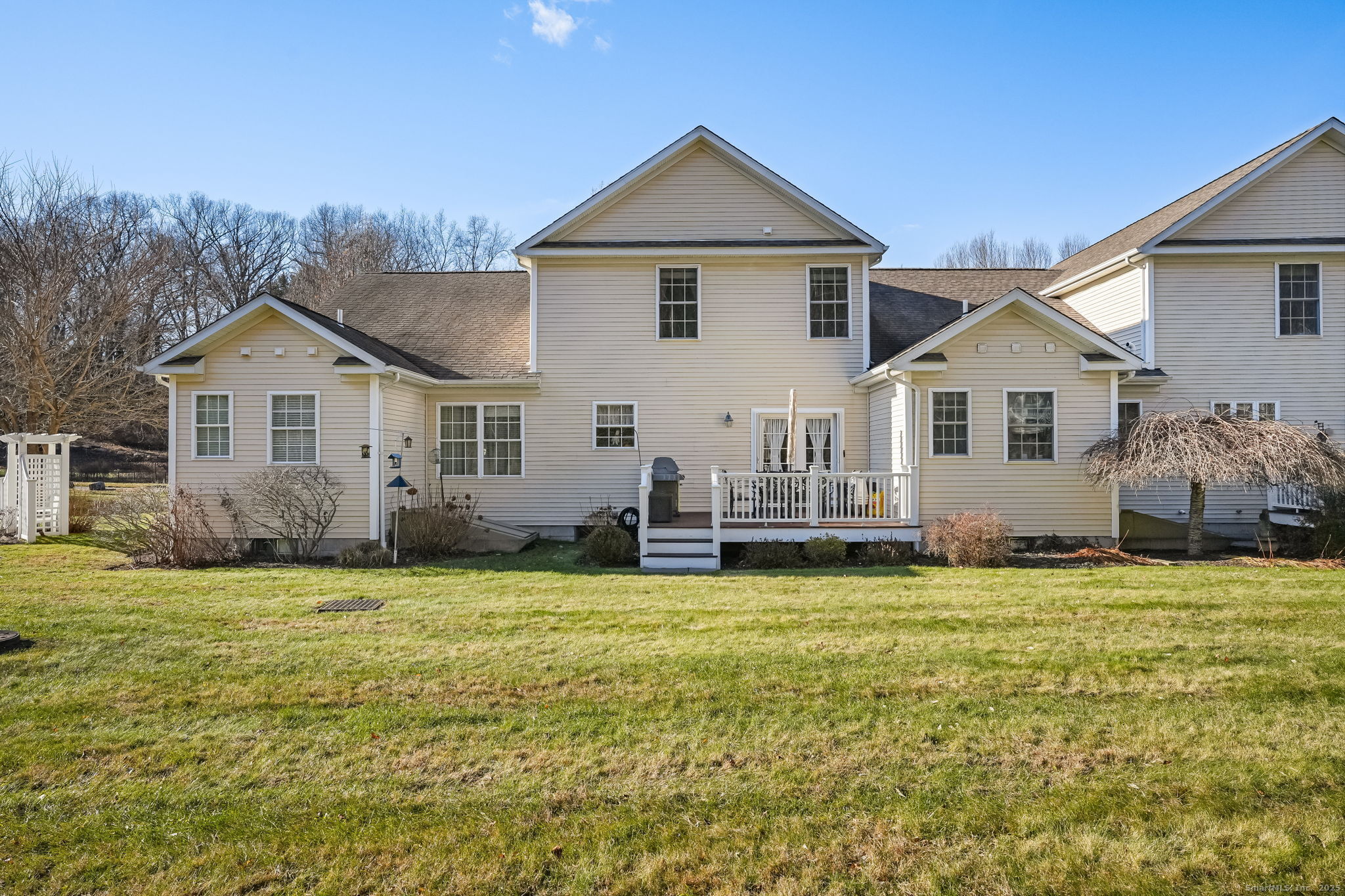 Bethel, Connecticut 06801, United States, 3 Bedrooms Bedrooms, ,4 BathroomsBathrooms,Residential,Active,253293