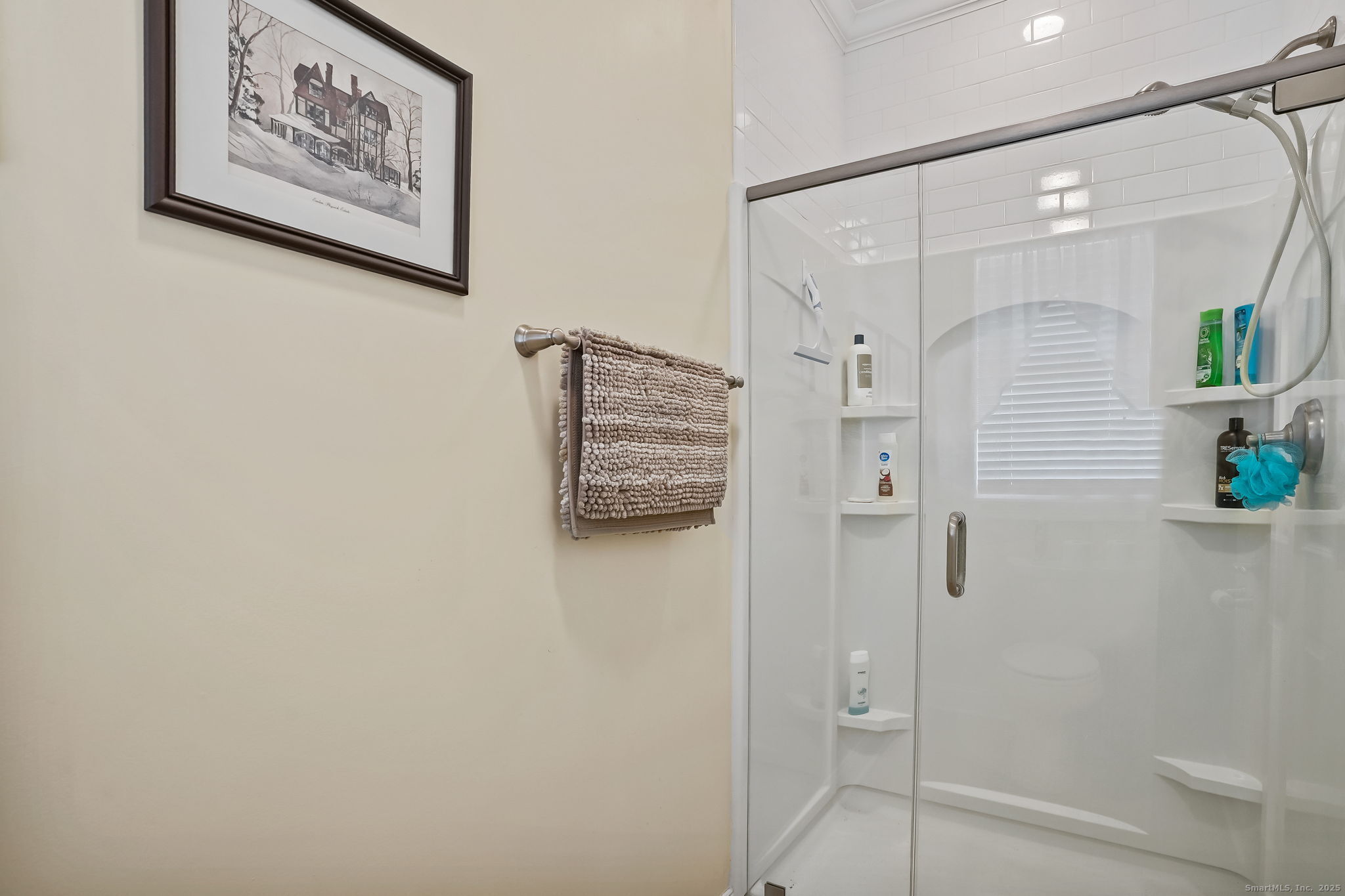 Bethel, Connecticut 06801, United States, 3 Bedrooms Bedrooms, ,4 BathroomsBathrooms,Residential,Active,253293