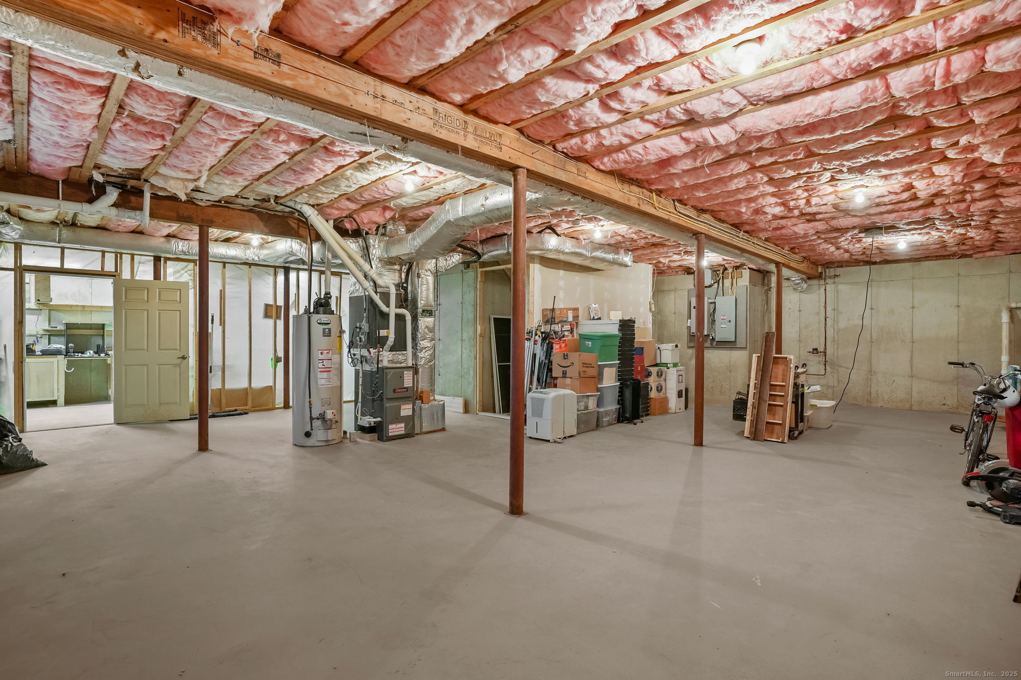 Bethel, Connecticut 06801, United States, 3 Bedrooms Bedrooms, ,4 BathroomsBathrooms,Residential,Active,253293