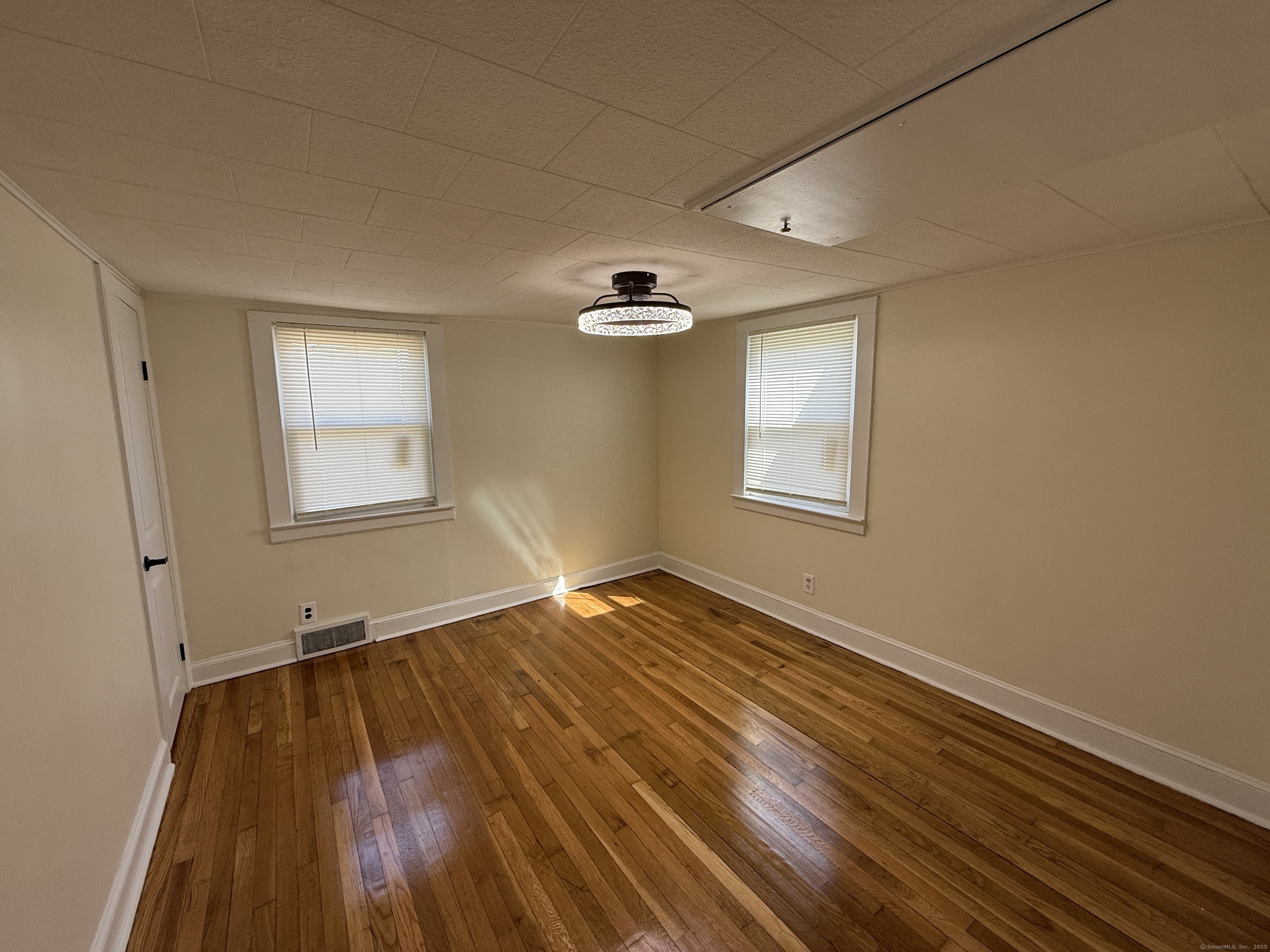 197 Falls Avenue, Watertown, Connecticut image 16