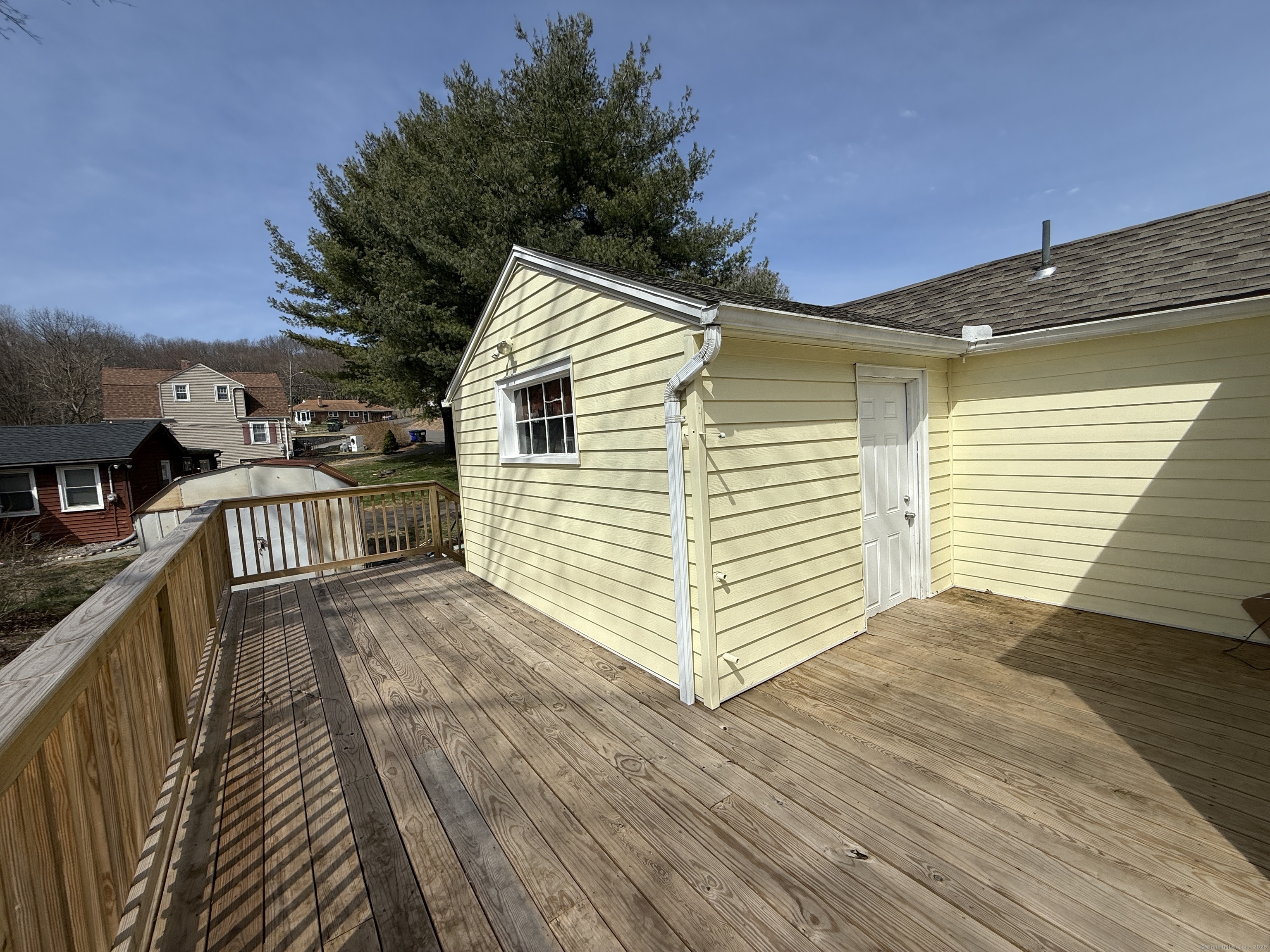 197 Falls Avenue, Watertown, Connecticut image 25