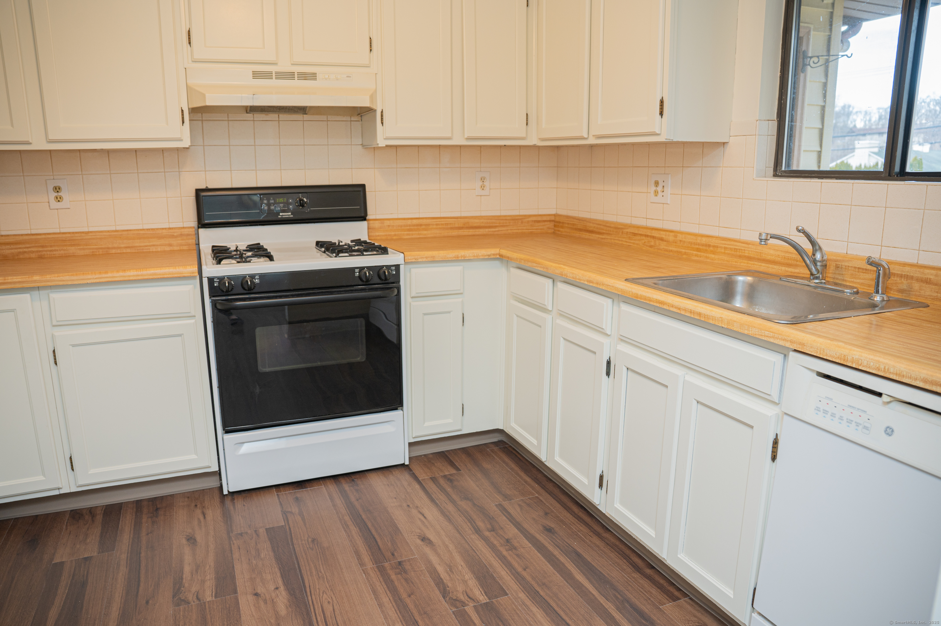 55 Thompson Street #APT 4C, East Haven, Connecticut image 13