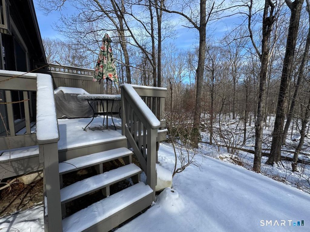 Photo of 12 Edgehill Court #12, Woodbury, CT 06798 (MLS # 24145003)