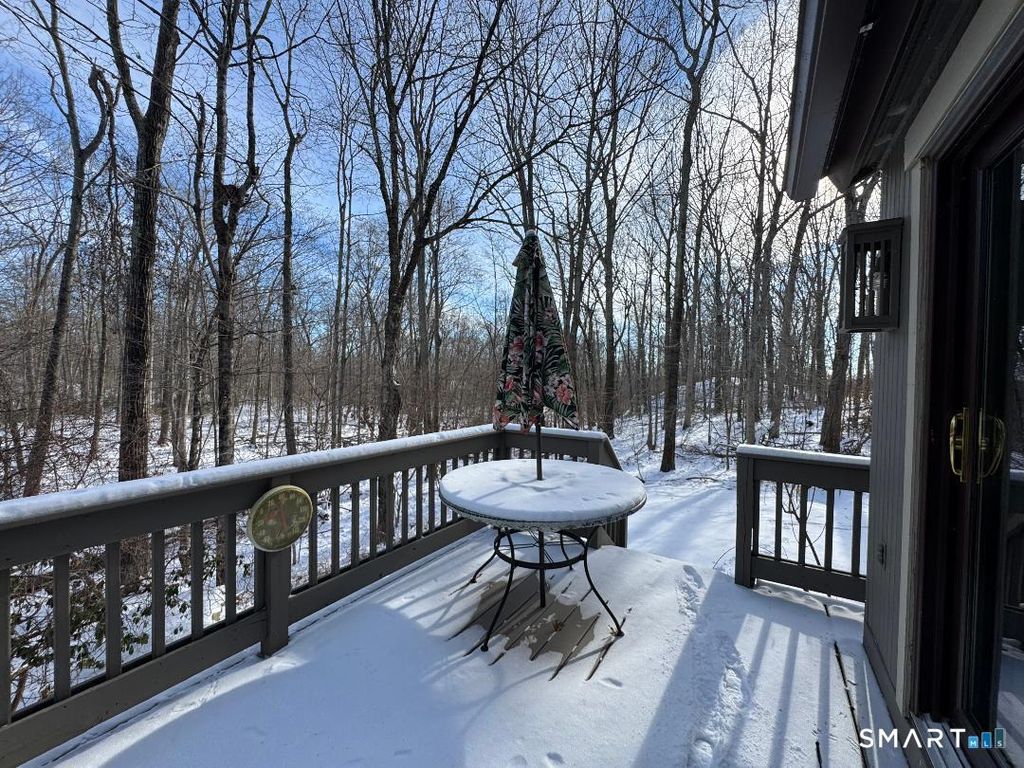 Photo of 12 Edgehill Court #12, Woodbury, CT 06798 (MLS # 24145003)