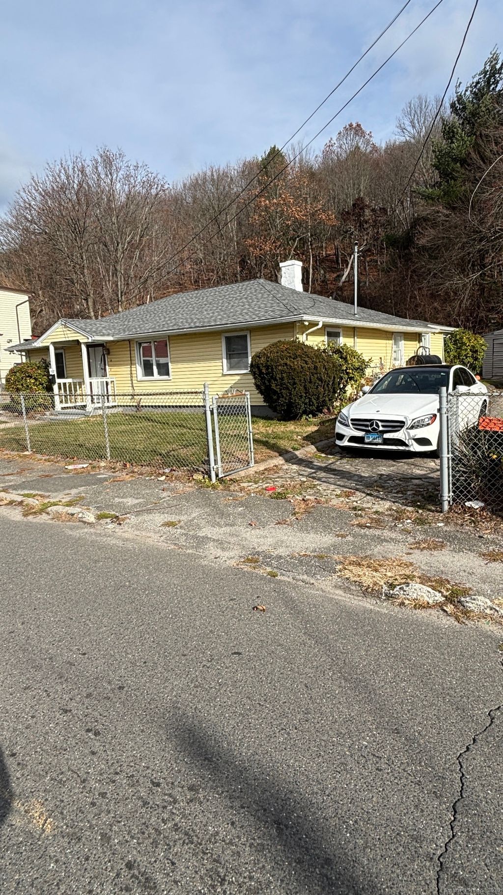 Photo of 341 Oak Street, Waterbury, CT 06705 (MLS # 24142653)