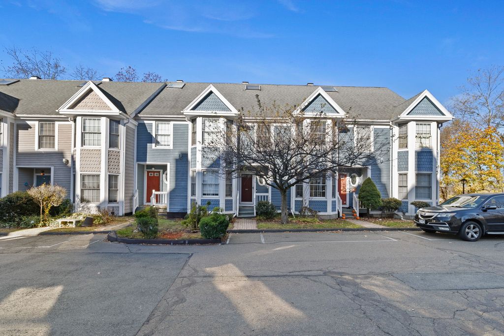 Photo of 926 Quinnipiac Avenue #APT 8, New Haven, CT 06513 (MLS # 24141374)