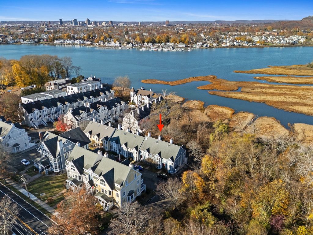 Photo of 926 Quinnipiac Avenue #APT 8, New Haven, CT 06513 (MLS # 24141374)