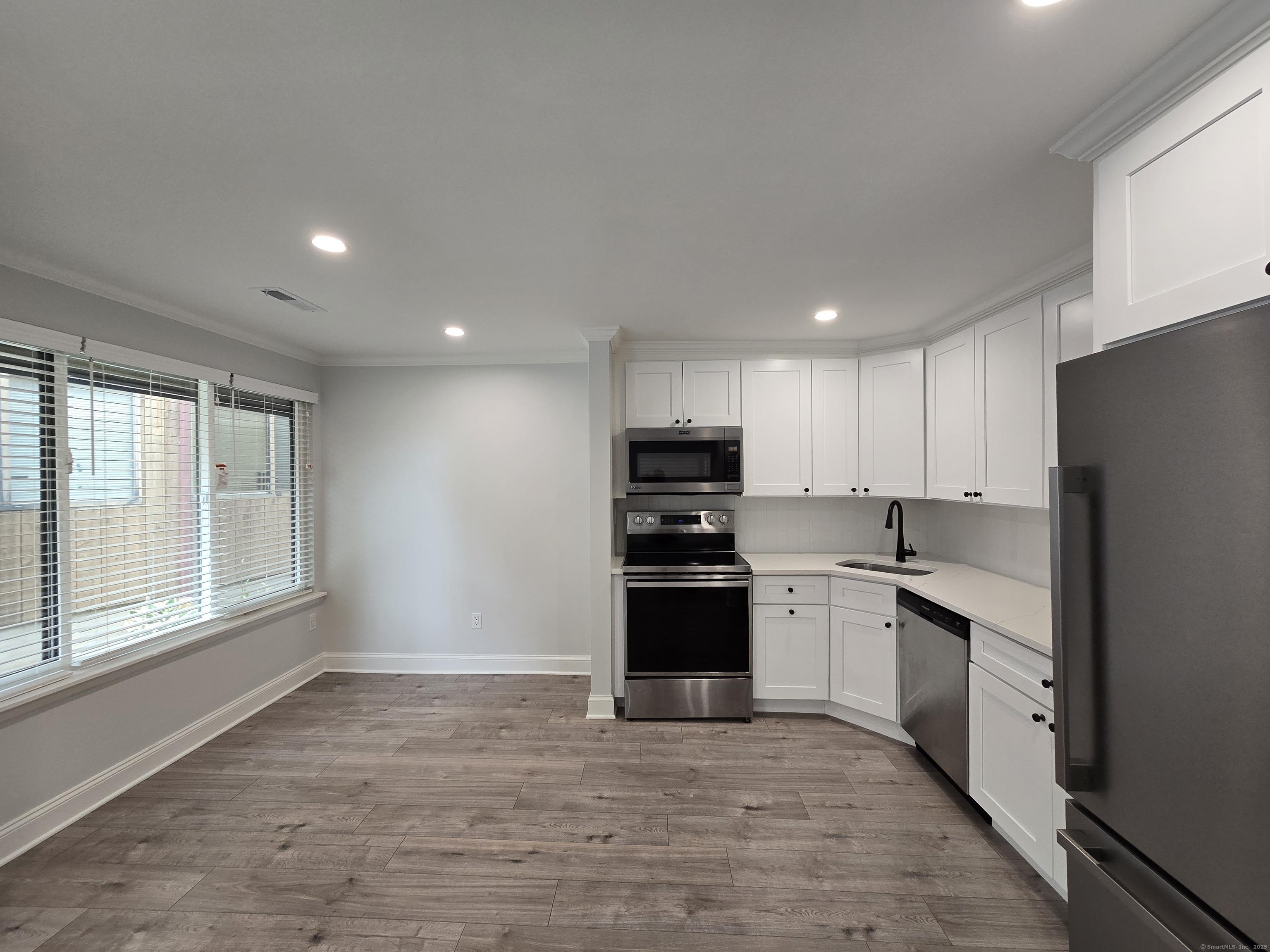 112 Glenwood Avenue 112