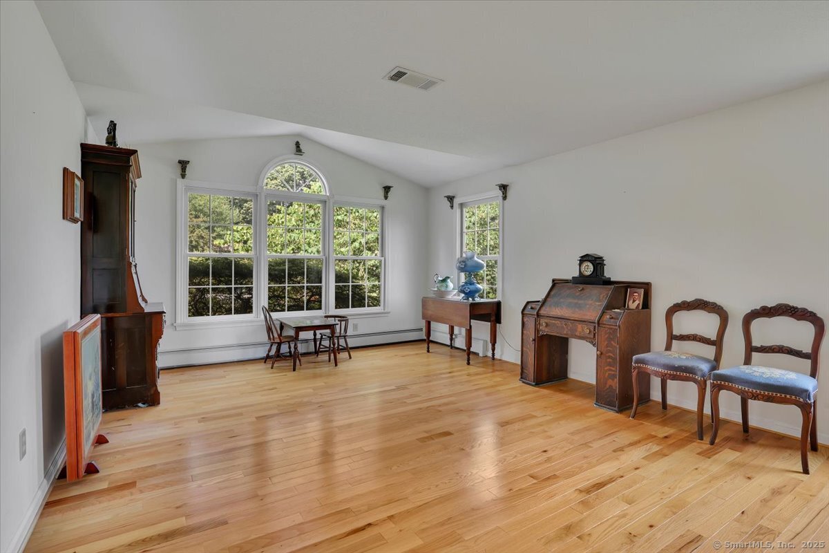 107 Trumbull Lane