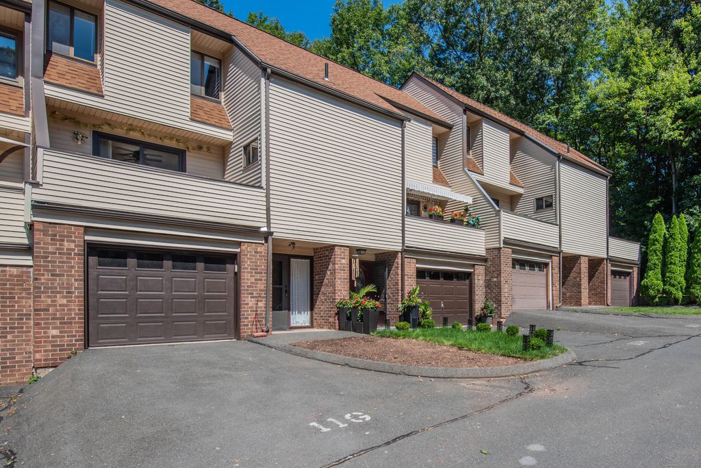 Photo of 285 Queen Street #11G, Southington, CT 06489 (MLS # 24133197)