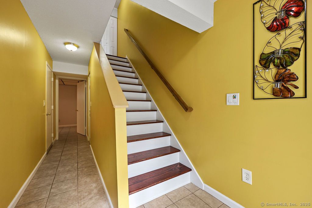 Photo of 285 Queen Street #11G, Southington, CT 06489 (MLS # 24133197)