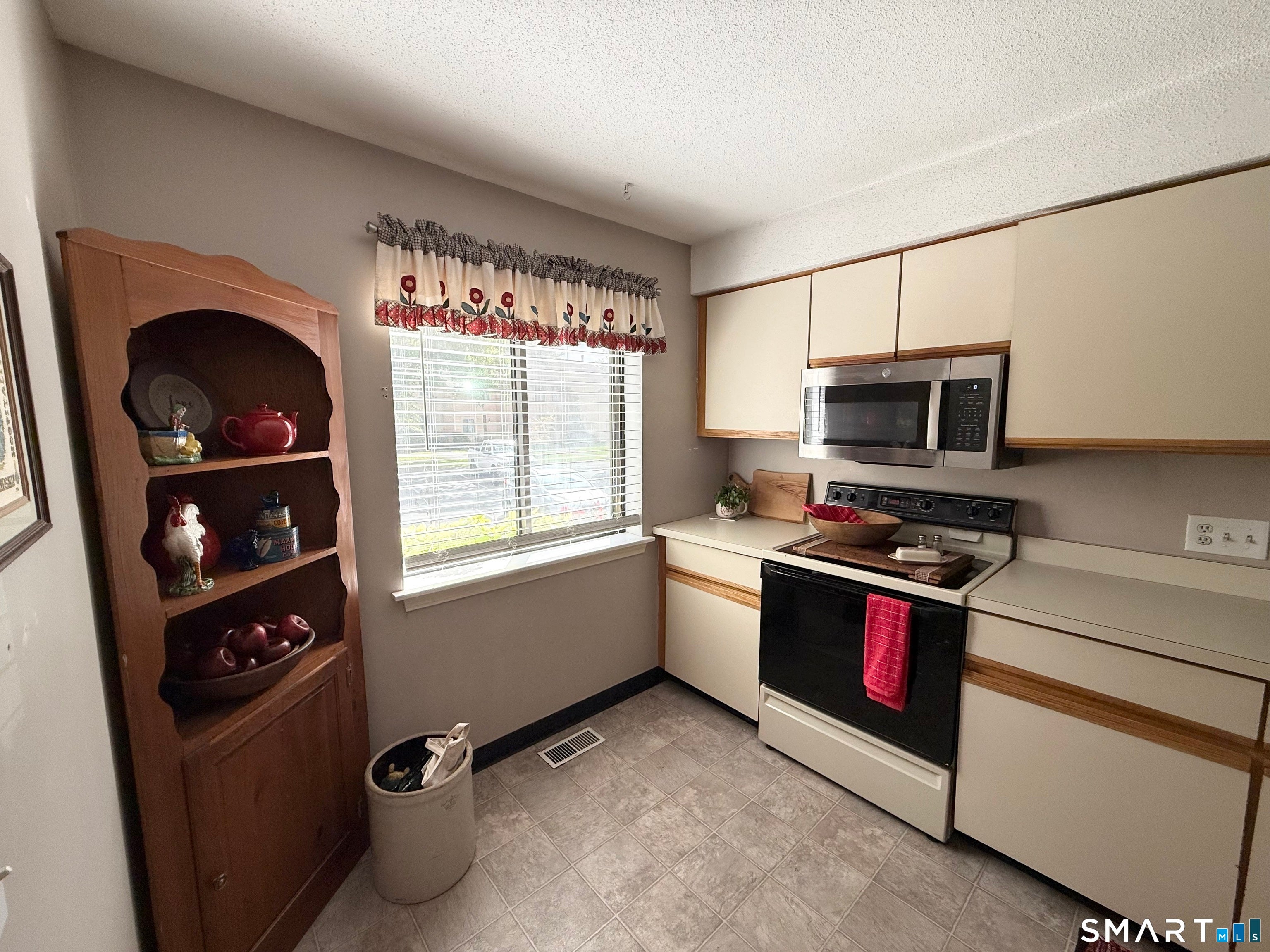211 Adams Hill Way 211