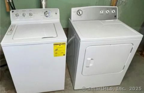 Tiny photo for 958 dunbar hill Road, Hamden, CT 06514 (MLS # 24137618)