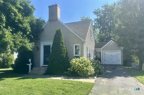 Photo of 122 Overbrook Road, West Hartford, CT 06107 (MLS # 24195684)